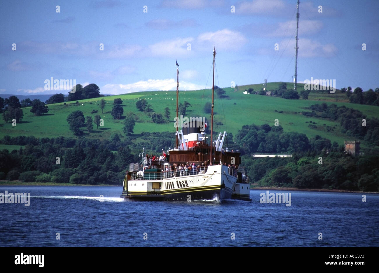 P S Waverley der letzten Meer gehen Raddampfer der Welt nähert sich Helensburgh Pier Clyde Argyll Scotland Europa Stockfoto
