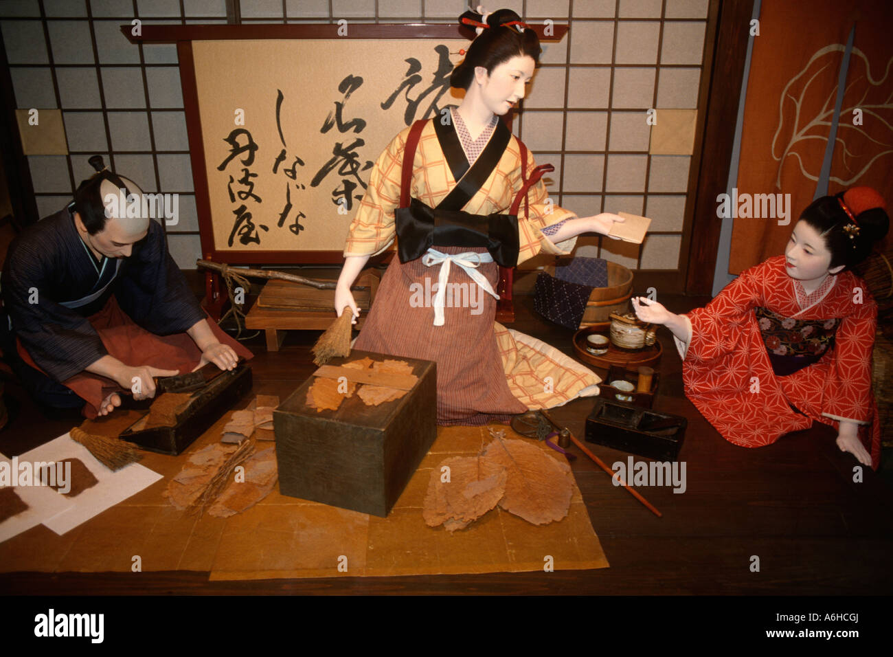 Tokio. Japan. Ausstellung zur Darstellung der Tabakproduktion während der Edo-Zeit im Tabak- und Salzmuseum Shibuya ku. Stockfoto