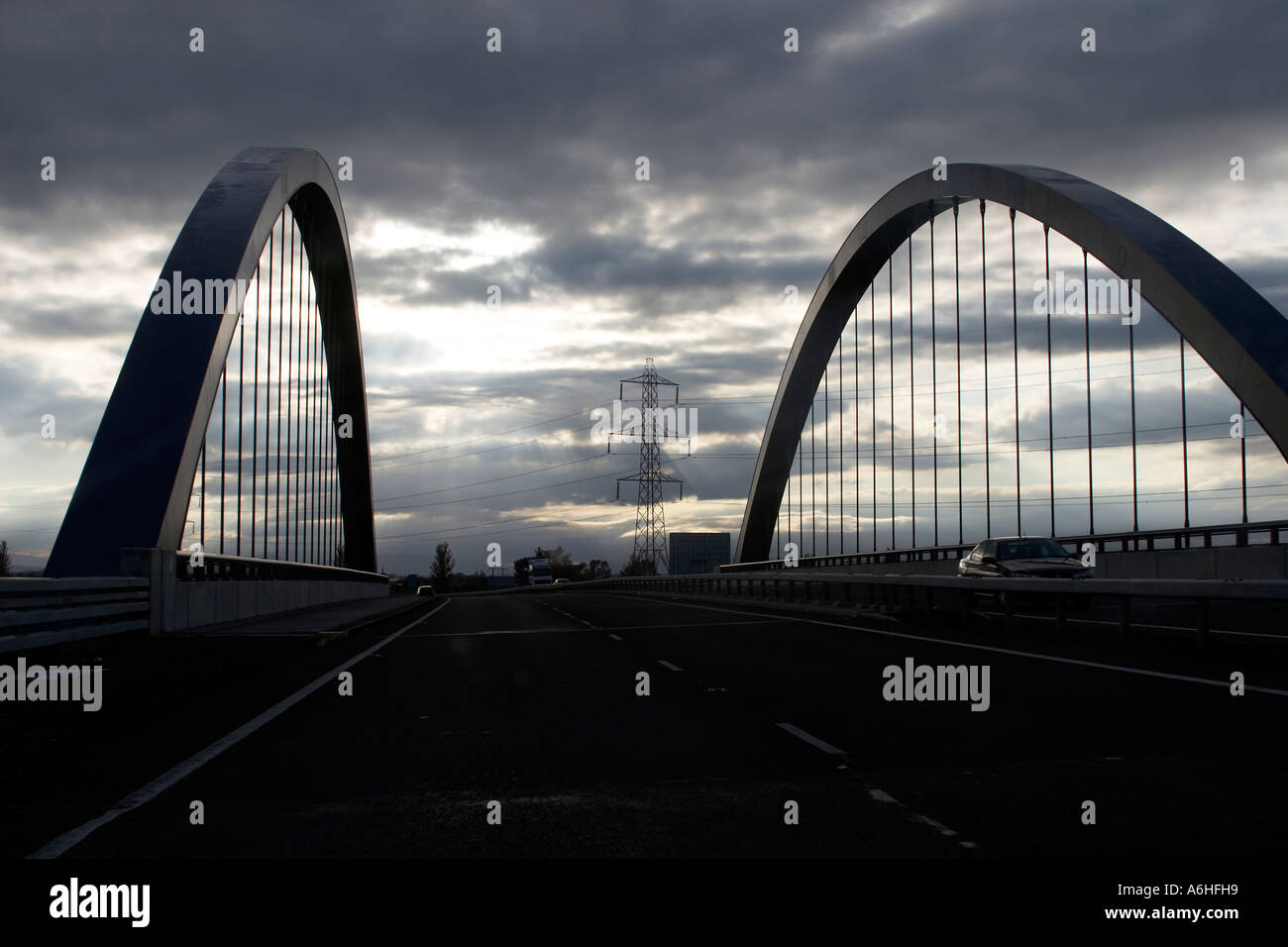 Neue Stahlfachwerk-Hängebrücke über den Fluss Bann in der Nähe von Toome Nordirland Vereinigtes Königreich Stockfoto