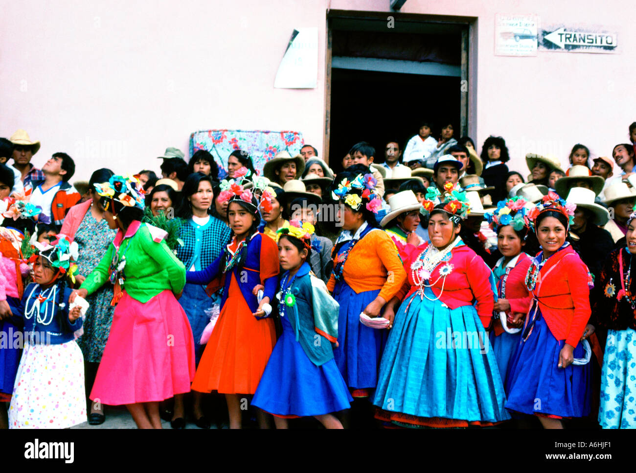 Frauen tanzen. Huamachuco Festival. Libertad-Abteilung. Peru Stockfoto