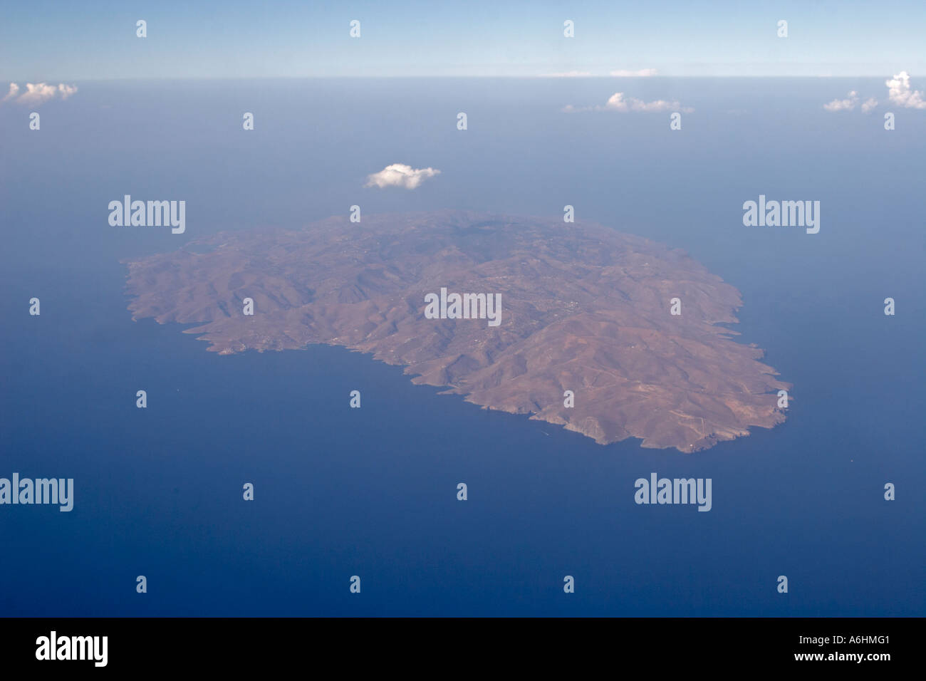Luftaufnahme der griechischen Insel von Kea oder Kea in Ägäis Griechenland Stockfoto
