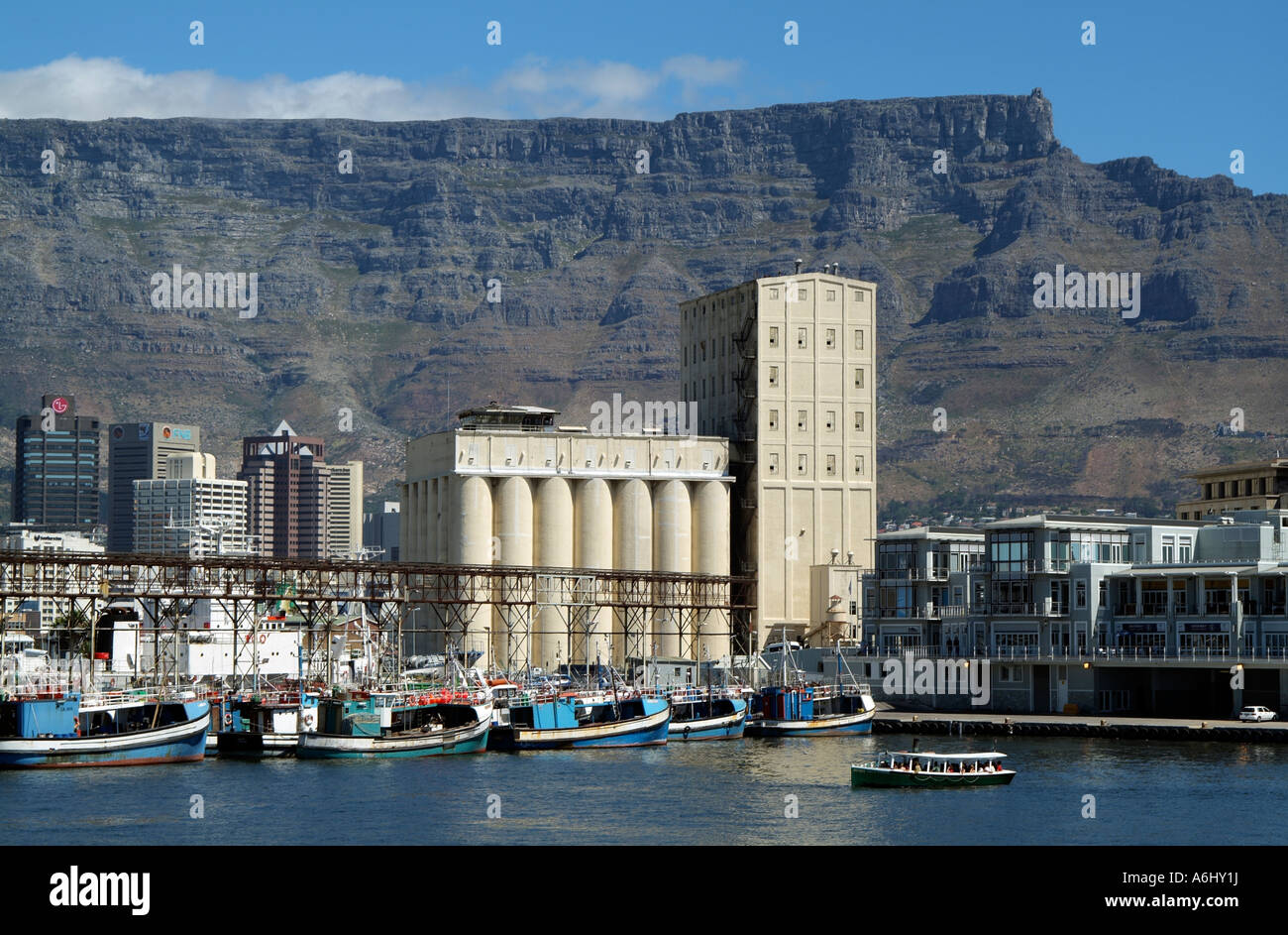 Waterfront von Kapstadt und Table Mountain Südhafen Afrika RSA und Hafen Stockfoto