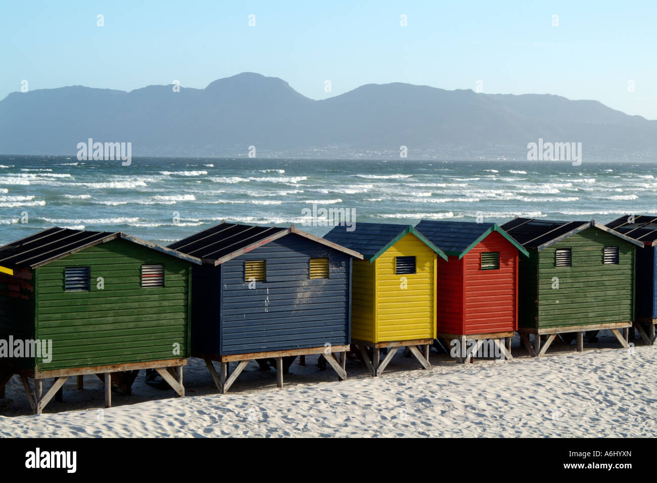 Strandhütten in Badeort Muizenberg western Cape Südafrika RSA Stockfoto