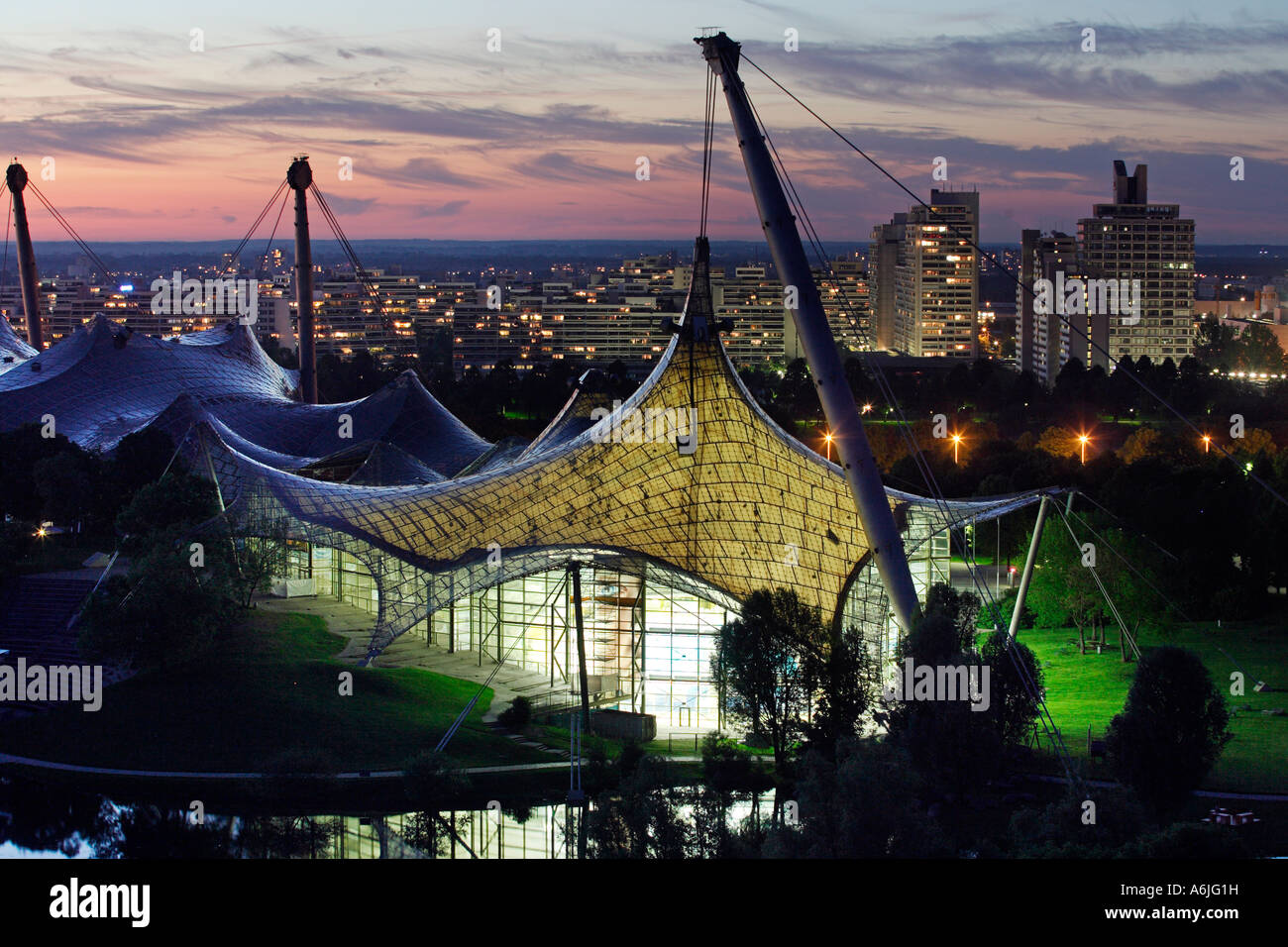 Das Olympic Center in München Stockfoto