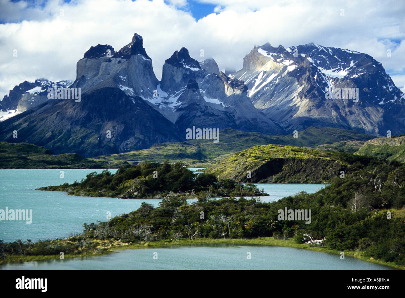 Lake Pehoe, Cerro Paine Grande und Cuernos Del Paine, Chile, Patagonien Stockfoto