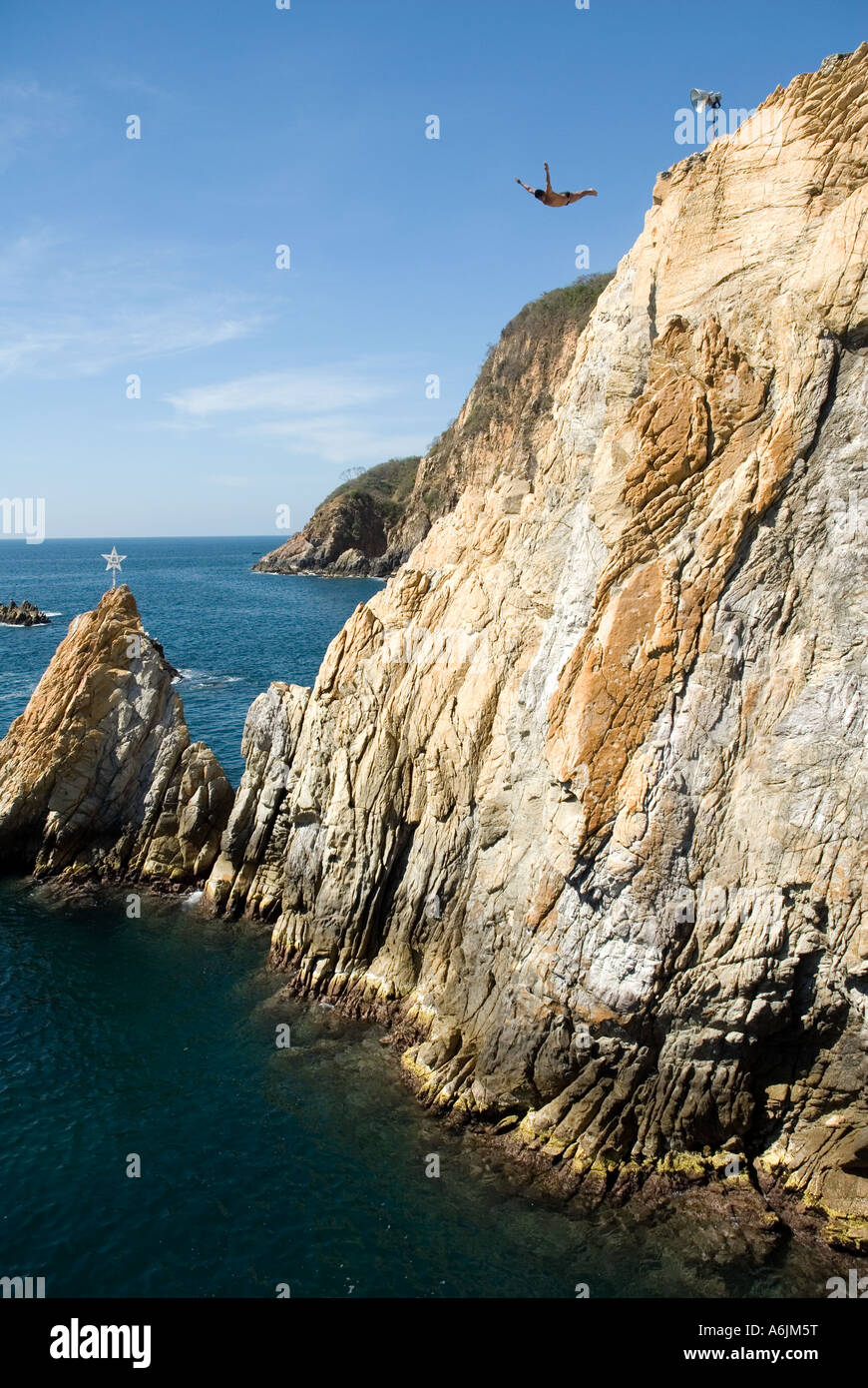 Taucher aus Quebrada Klippen - Acapulco Stockfoto