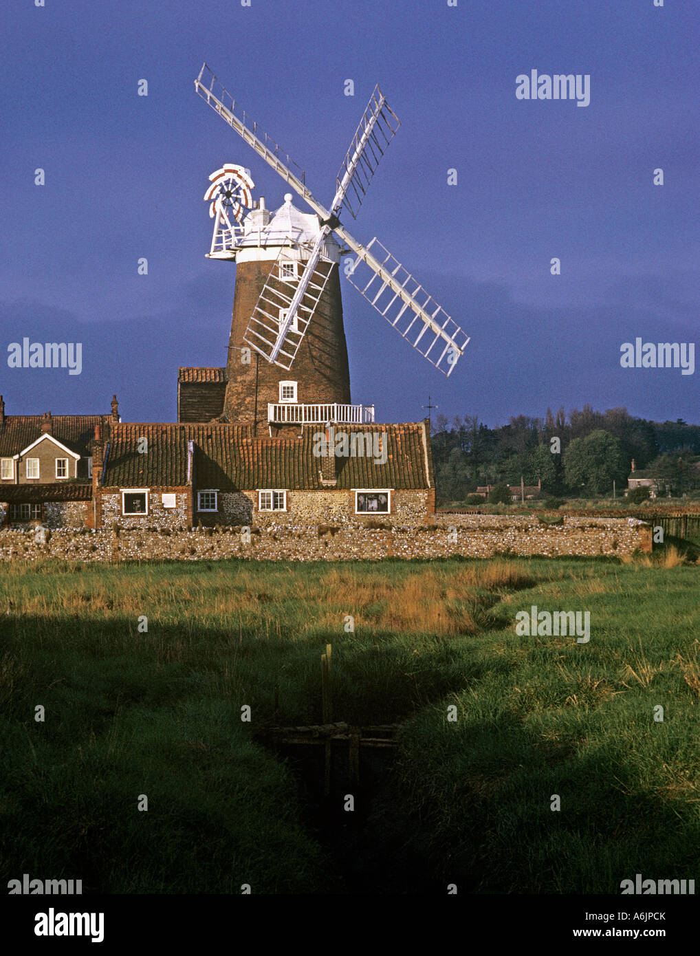 Umgebauten Windmühle am Cley Stockfoto
