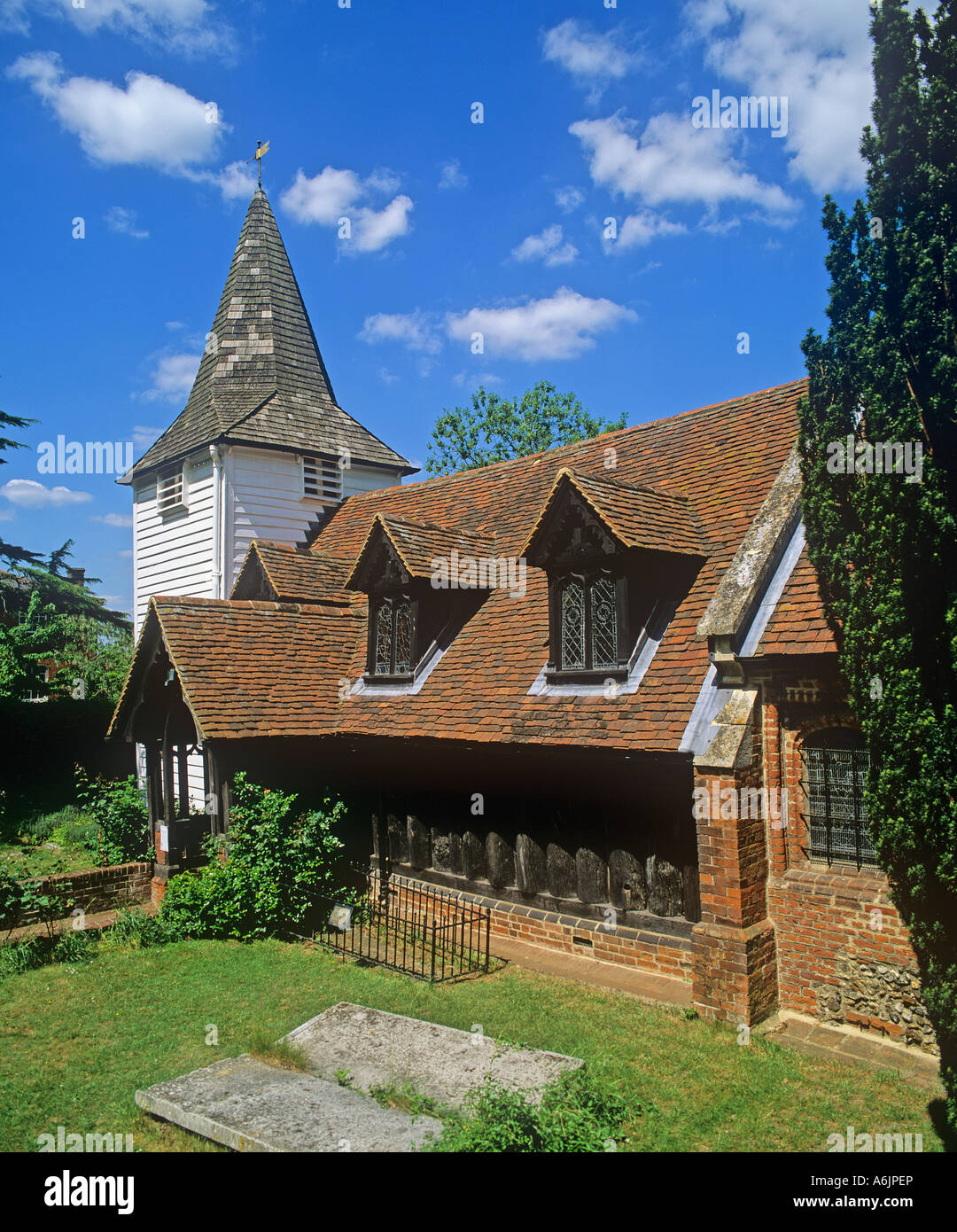 Pfarrkirche des Heiligen Andreas westlich von Chipping Ongar Essex einzigartige Kirche erbaut von großen Scheitholz aus 850 n. Chr. Stockfoto