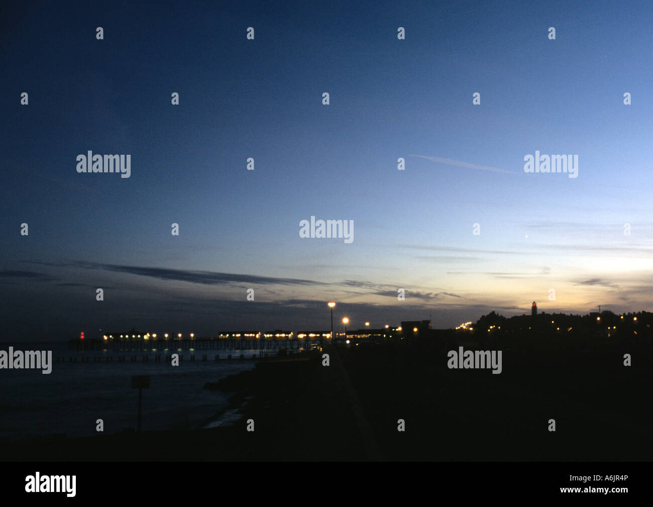 Southwold Pier in der Abenddämmerung In Suffolk Uk Stockfoto