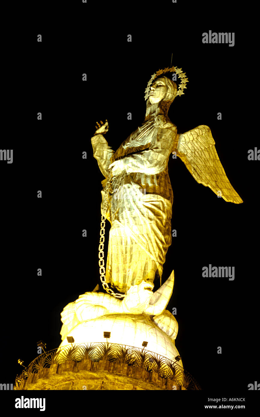 Statue von La Virgen del Quito auf El Panecillo kleinen Brotlaib in der Nähe der Altstadt der Statue von La Virgen del Quito auf El Panecillo kleinen Brotlaib in der Nähe der Altstadt der