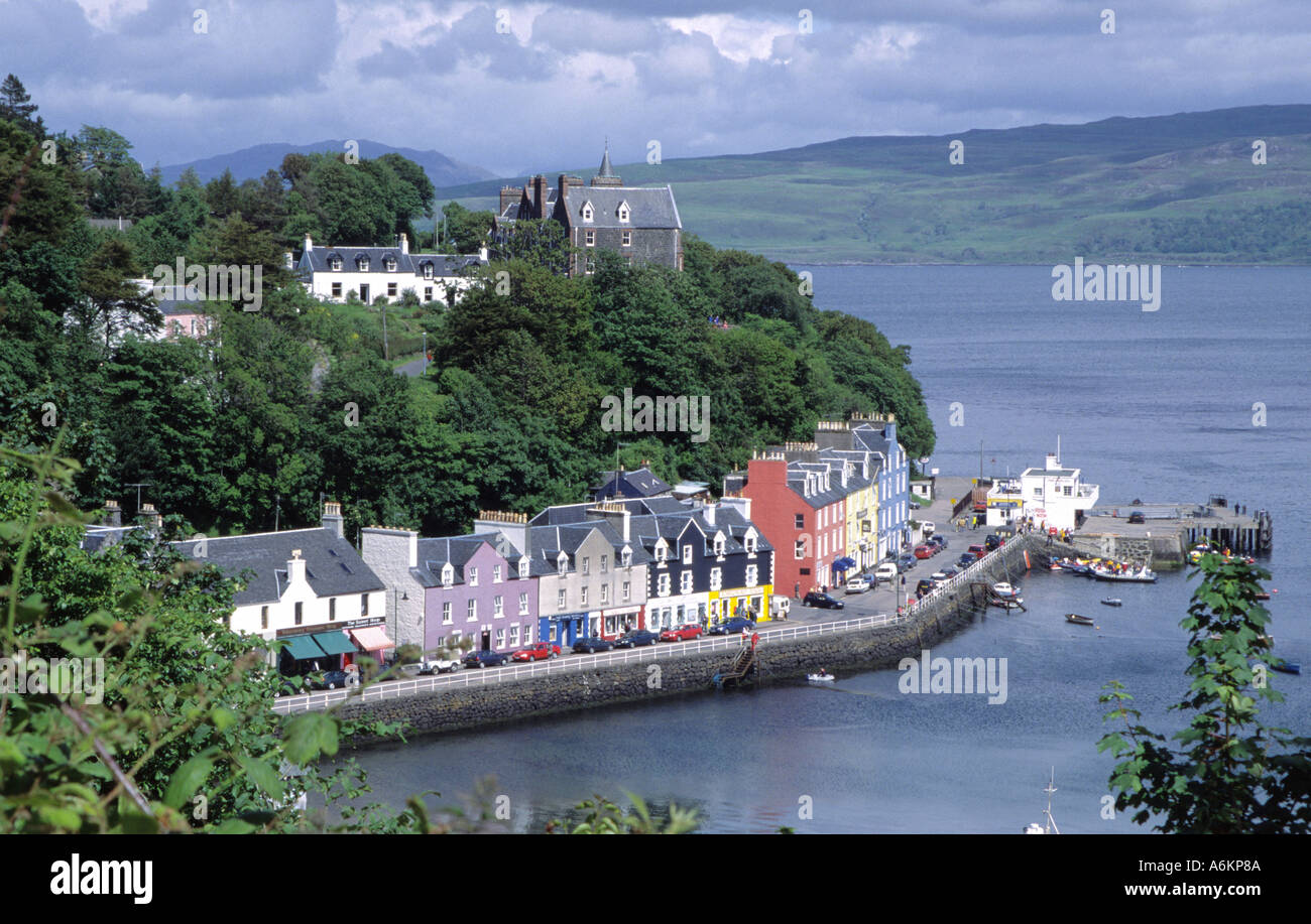 Tobermory Hafen Übersicht mit Kai Cottages, Isle of Mull, Inneren Hebriden, Schottland, Großbritannien. Stockfoto