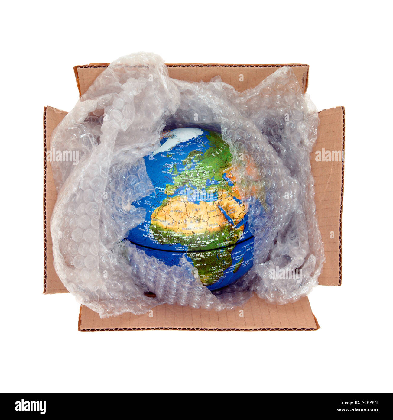 Globus in Luftpolsterfolie in einem Karton verpackt Stockfotografie - Alamy