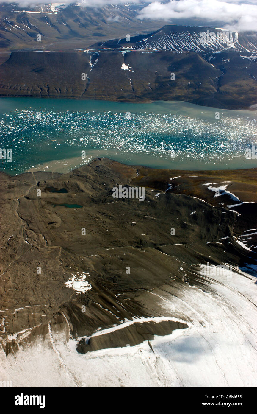 Norwegen SPITZBERGEN SVALBARD Aerial zurückweichenden Gletscher und Fjord Juli Stockfoto