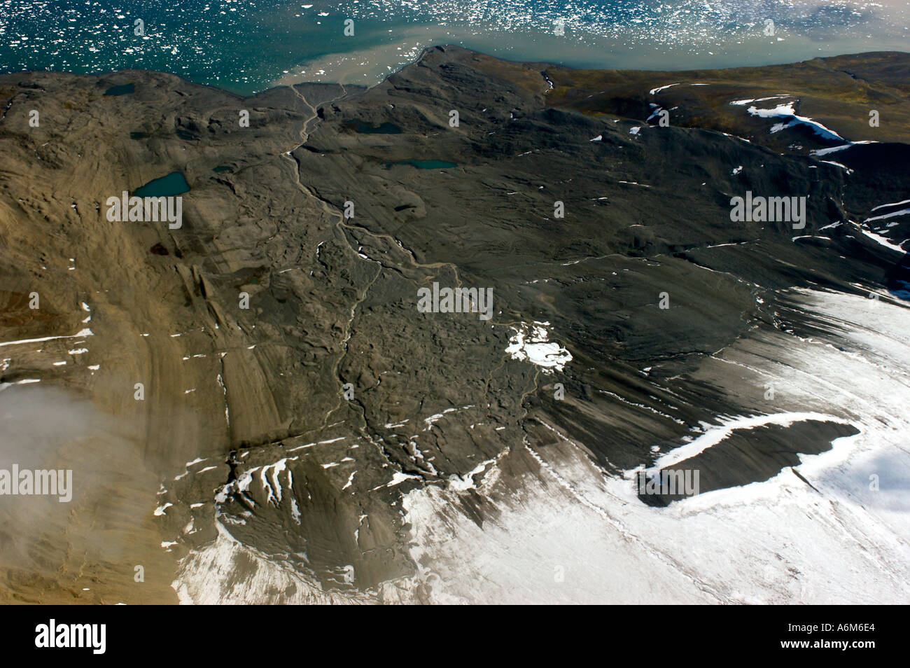 Norwegen, SPITZBERGEN, SVALBARD, Antenne des zurückweichenden Gletscher und Fjord Juli Stockfoto