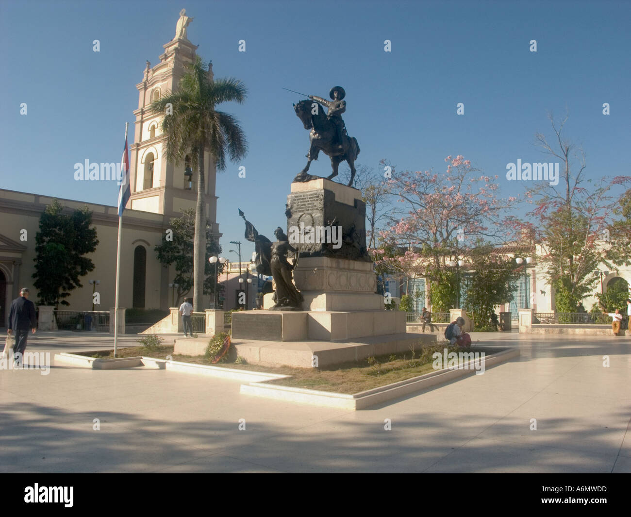 Cuba-Camaguey Parque Agramonte mit Reiterstandbild von Ignacio Agramonte Held der kubanischen Unabhängigkeitskrieg gegen Spanien Stockfoto