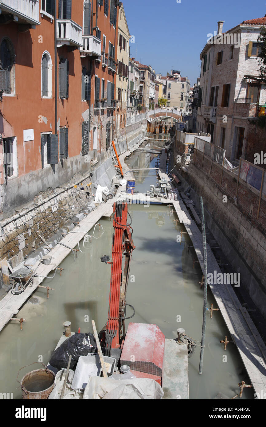 Venedig Italien teilweise entwässert Kanal unter Reparatur Venedig Italien Stockfoto