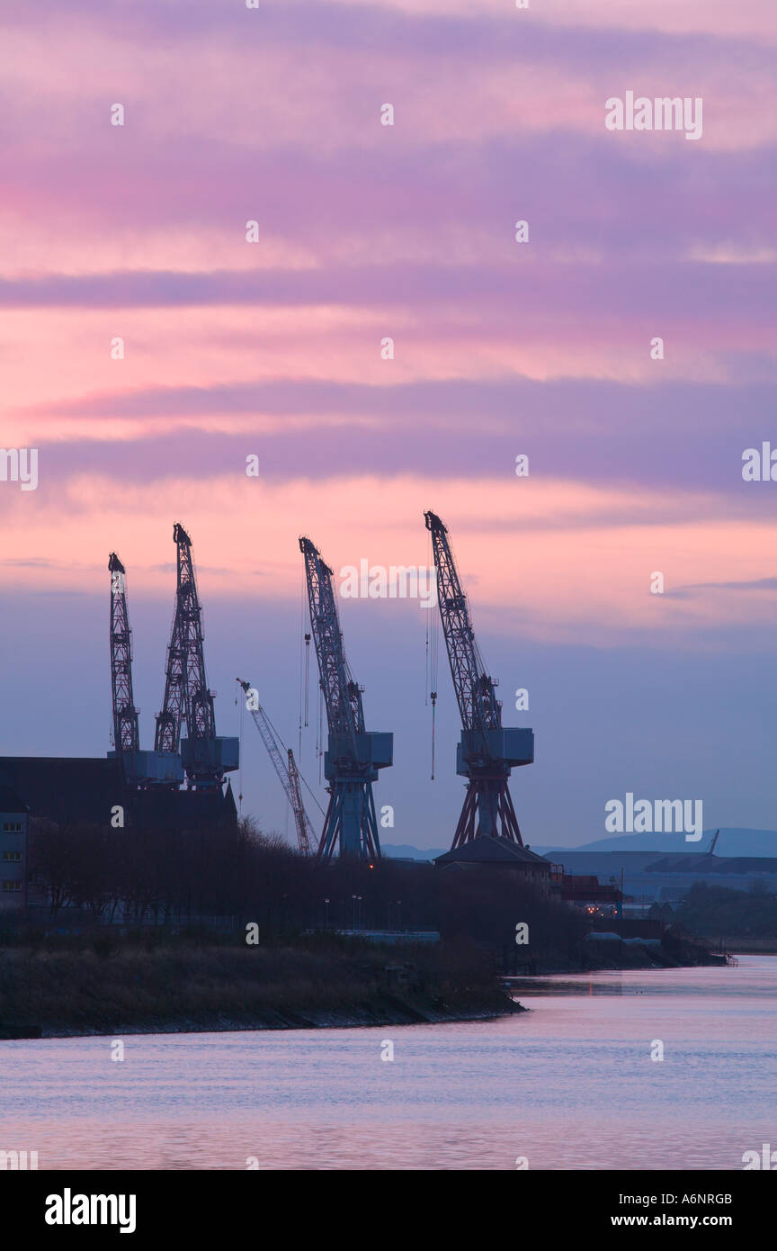 Govan Werft Krane auf dem River Clyde, Glasgow, Schottland. Stockfoto