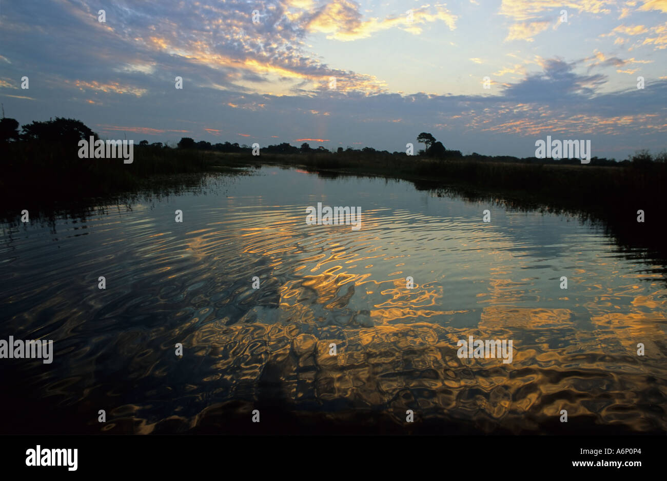 Reflexionen in Kavango River, Namibia, Afrika Stockfoto