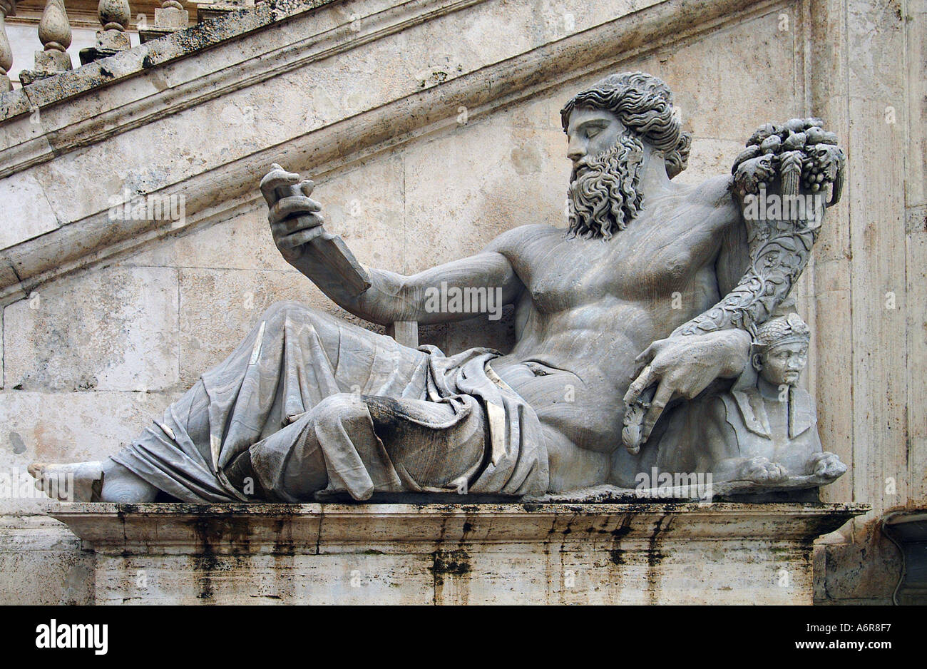 Statue des griechischen Gottes Zeus Rom Italien South East Europe Stockfoto