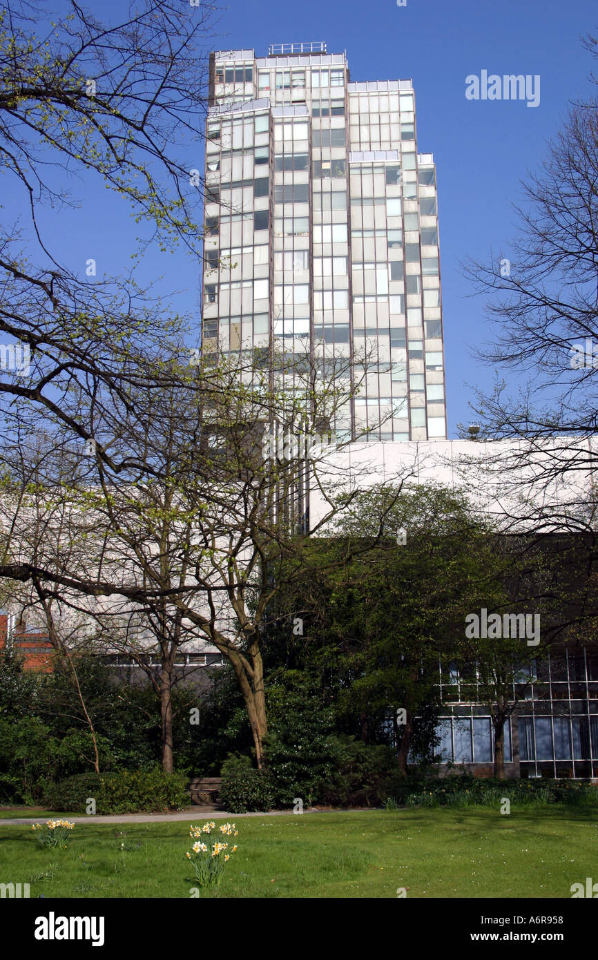 Mathematik-Gebäude der Universität von Manchester Oxford Road UK von Scherrer Hicks 1967 8 von Süden gesehen Stockfoto