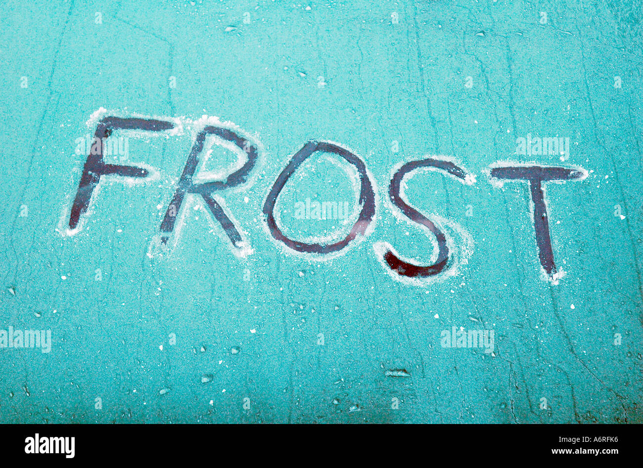 Nachricht bei Frost auf dem Auto Windschutzscheibe geschrieben Stockfoto