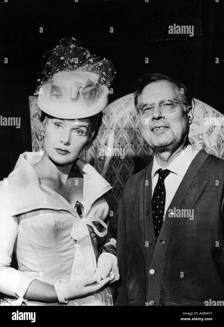 "Schwarzkopf, Elisabeth, 9.12.1915 - 3.8.2006, deutsche Sängerin, als Fiordiligi in der Oper"Cosi Fan Tutte", 1950er Jahre, Probe, w Stockfoto