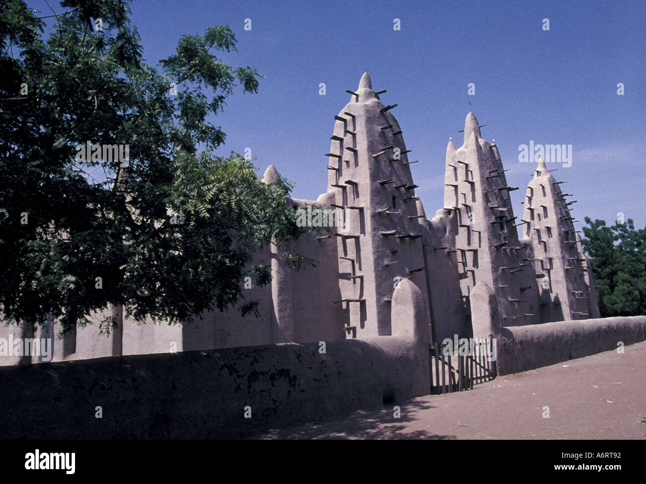 Afrika, Mali, Sohn. Lehmziegel-Moschee Stockfoto