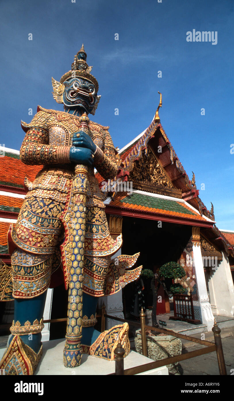 Thailand-Bangkok-Statue eines Dämons Yaksha Wat Pra Keo Stockfoto