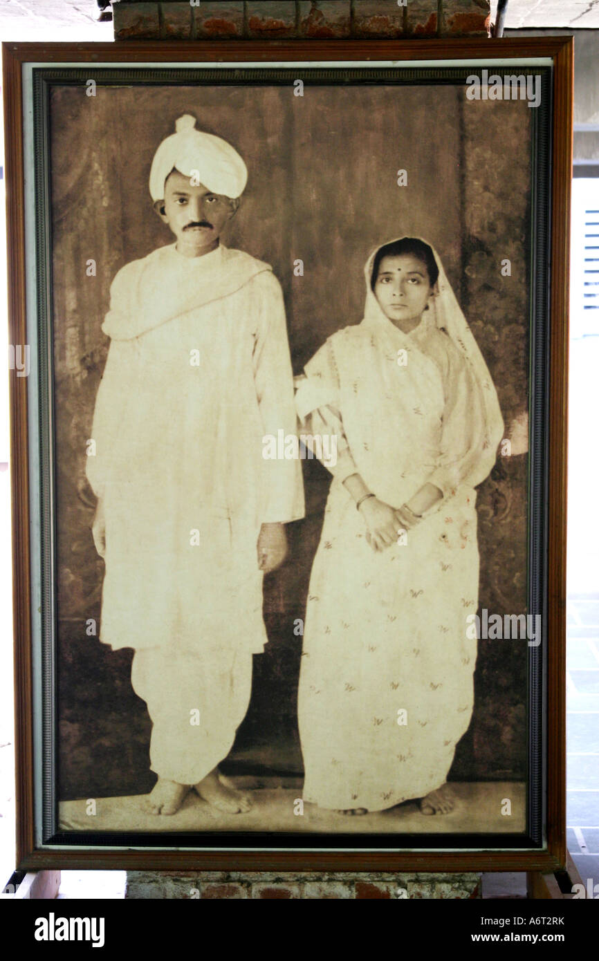 Hochzeit Foto von Mahatma Gandhi und seine Frau in der Gandhi Ashram, Ahmedabad, Gujarat, Indien Stockfoto