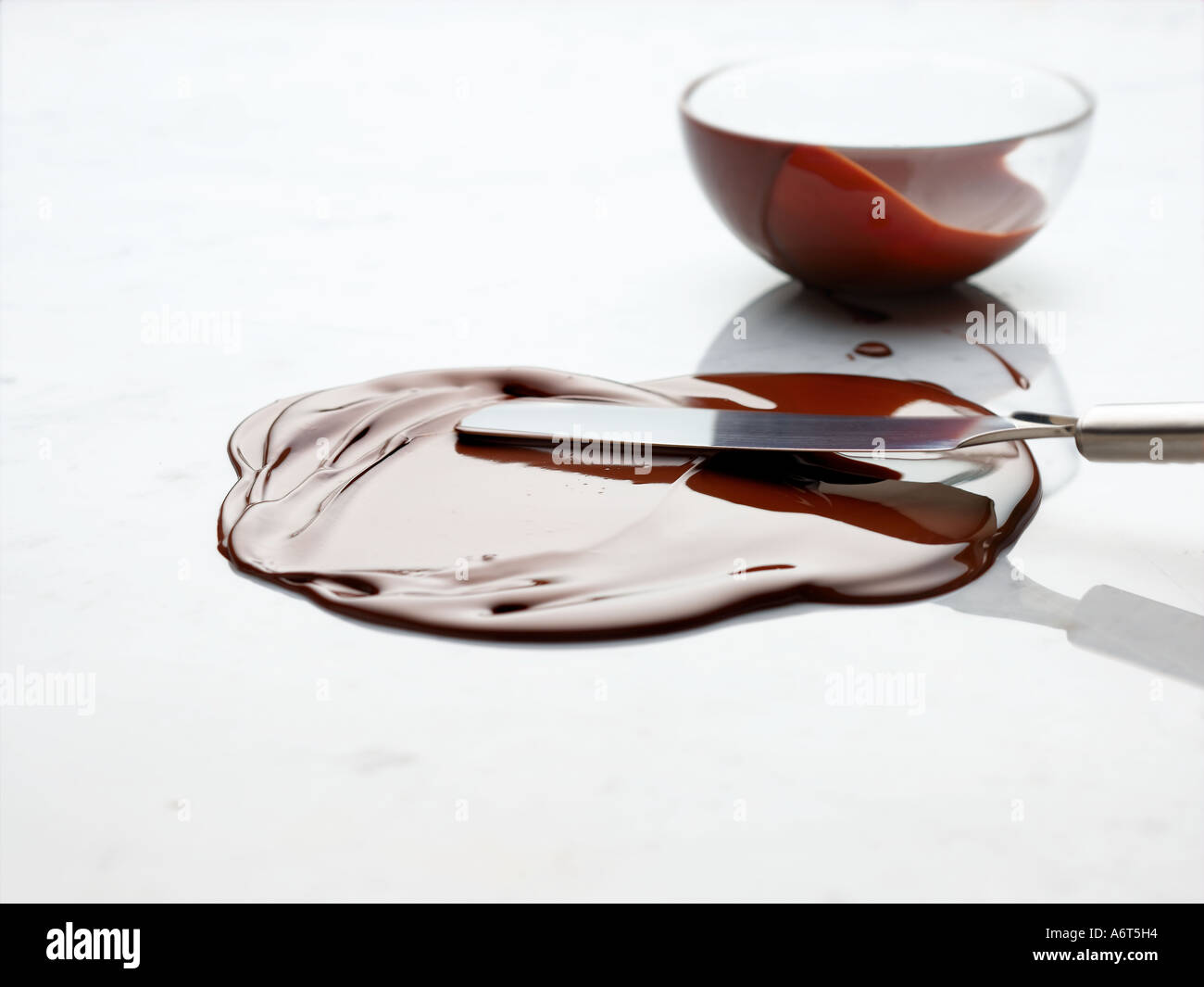 Temperieren der Schokolade Stockfoto