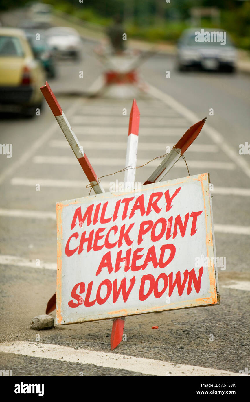 Einen militärischen Kontrollpunkt auf der Straße in Fidschi während Amilitary Putsch der Armee Stockfoto