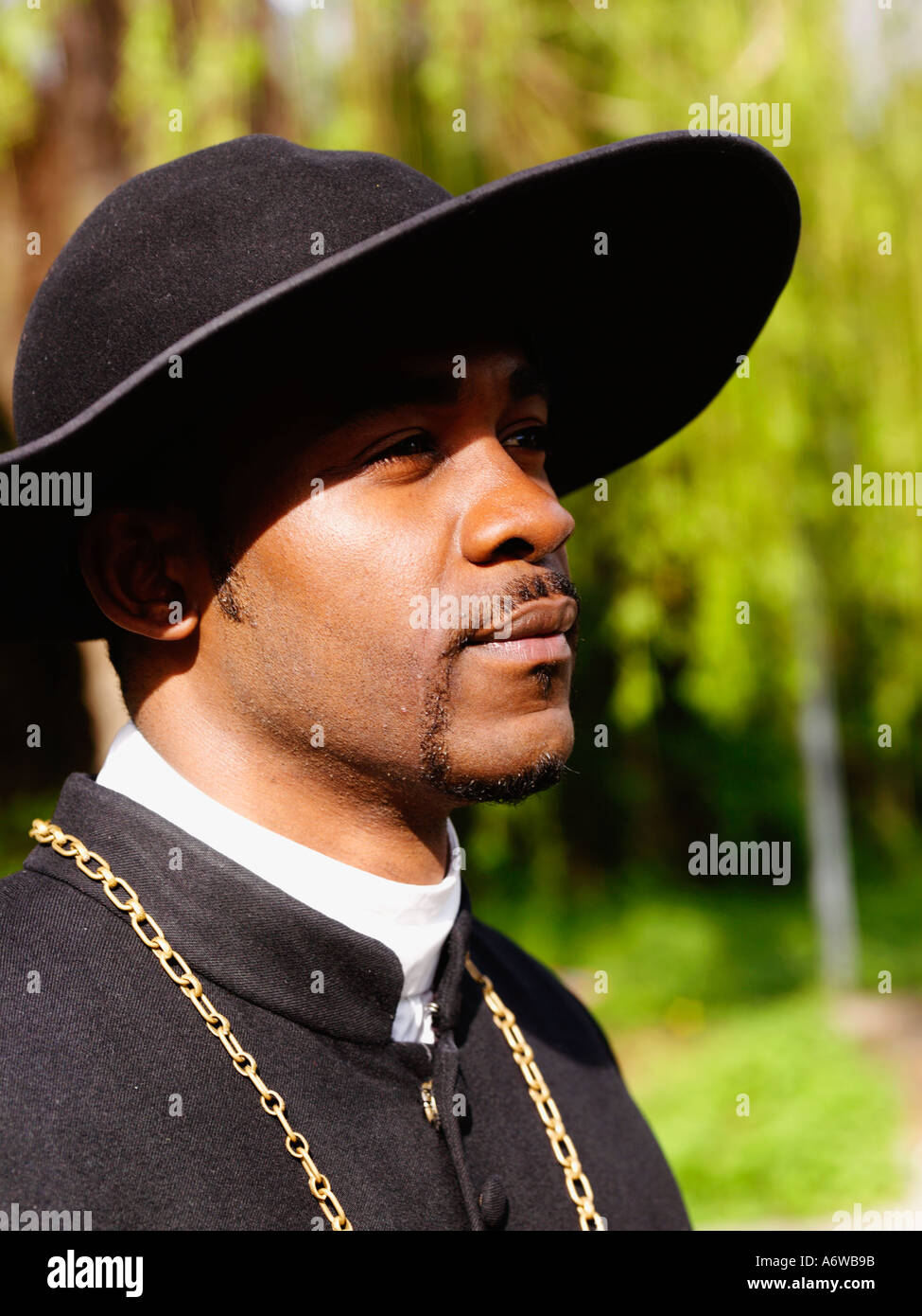 Nahaufnahme eines afrikanischen Priester Stockfoto