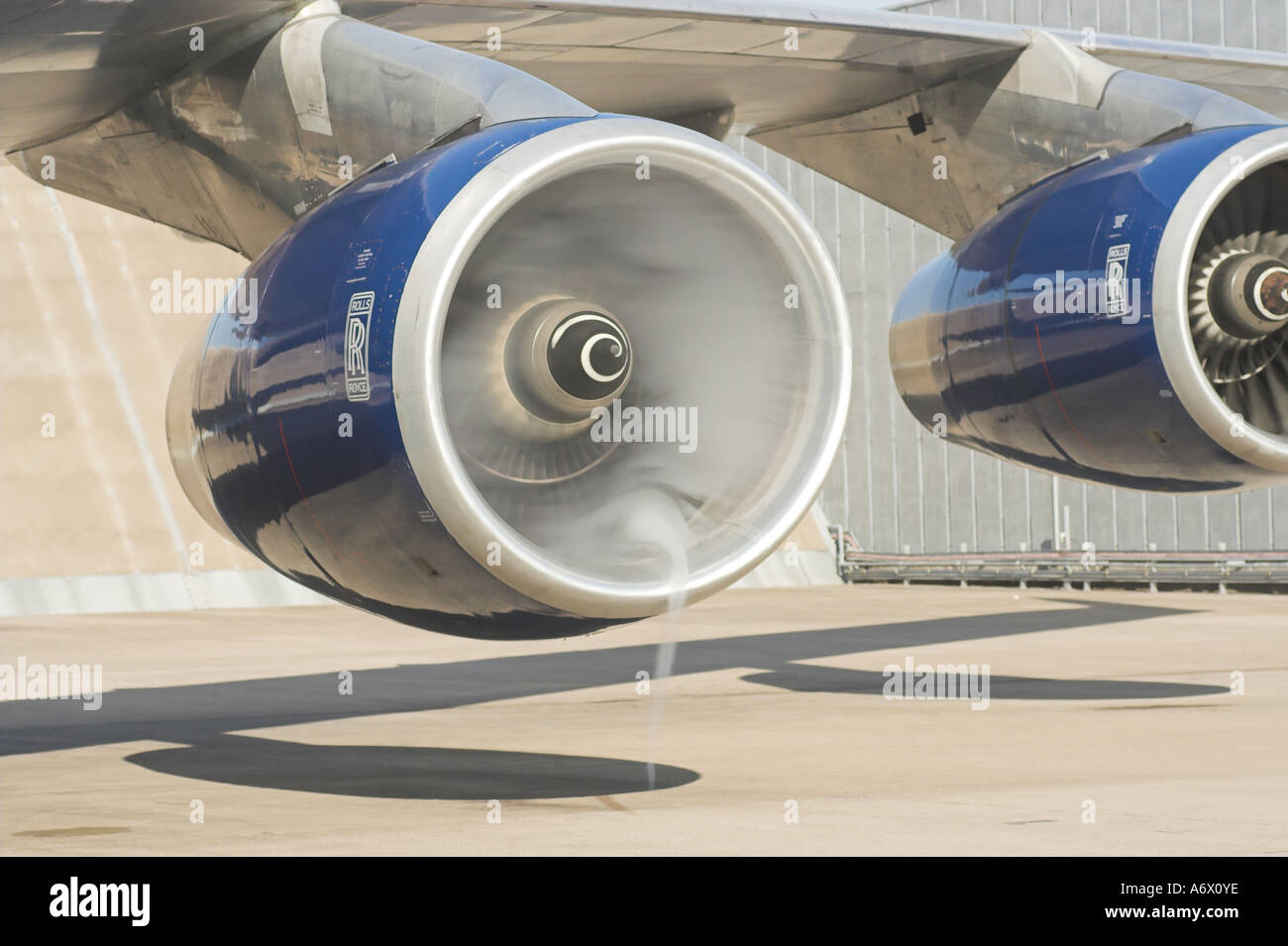 Rolls-Royce-Triebwerken, Boeing 747, Jet, Flugzeugwartung, Vale of Glamorgan, Süd-Wales, Cardiff internationaler Flughafen, täglicher Stockfoto