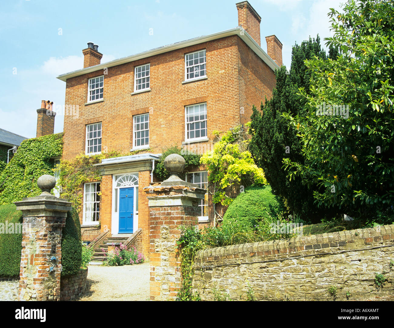 GUILDFORD SURREY UK Juni das ehemalige Zuhause von Lewis Carroll Realnamen Rev Charles Dodgson Stockfoto