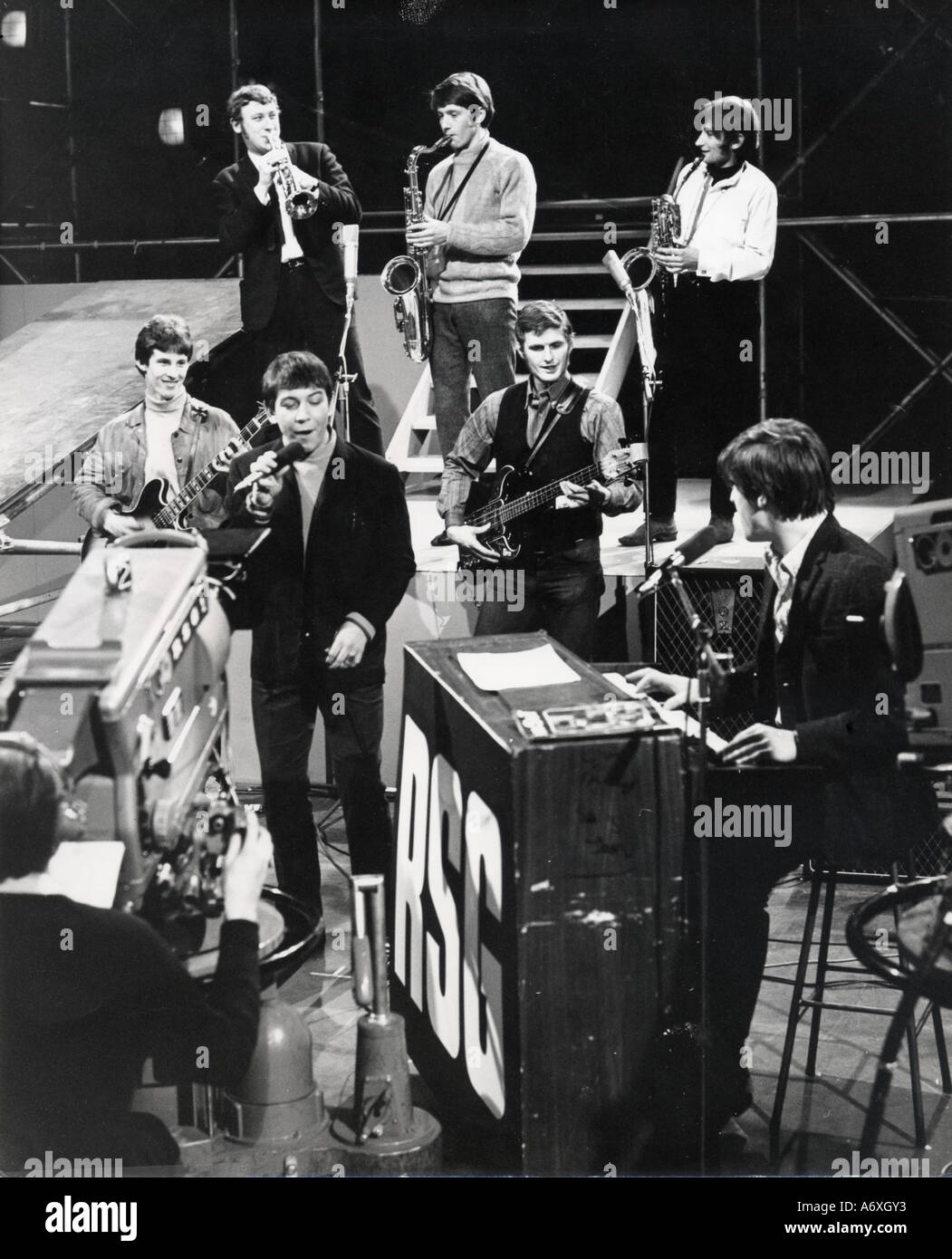 Tiere-UK-pop-Band auf bereit stetig gehen TV-Show im Jahr 1964 Stockfoto