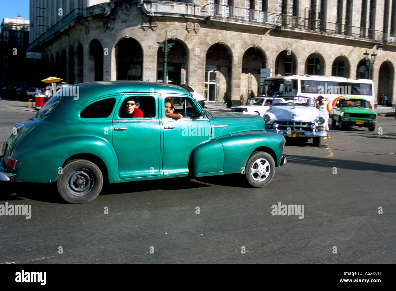 Alte amerikanische Autos Havanna Kuba West Indies Mittelamerika Stockfoto