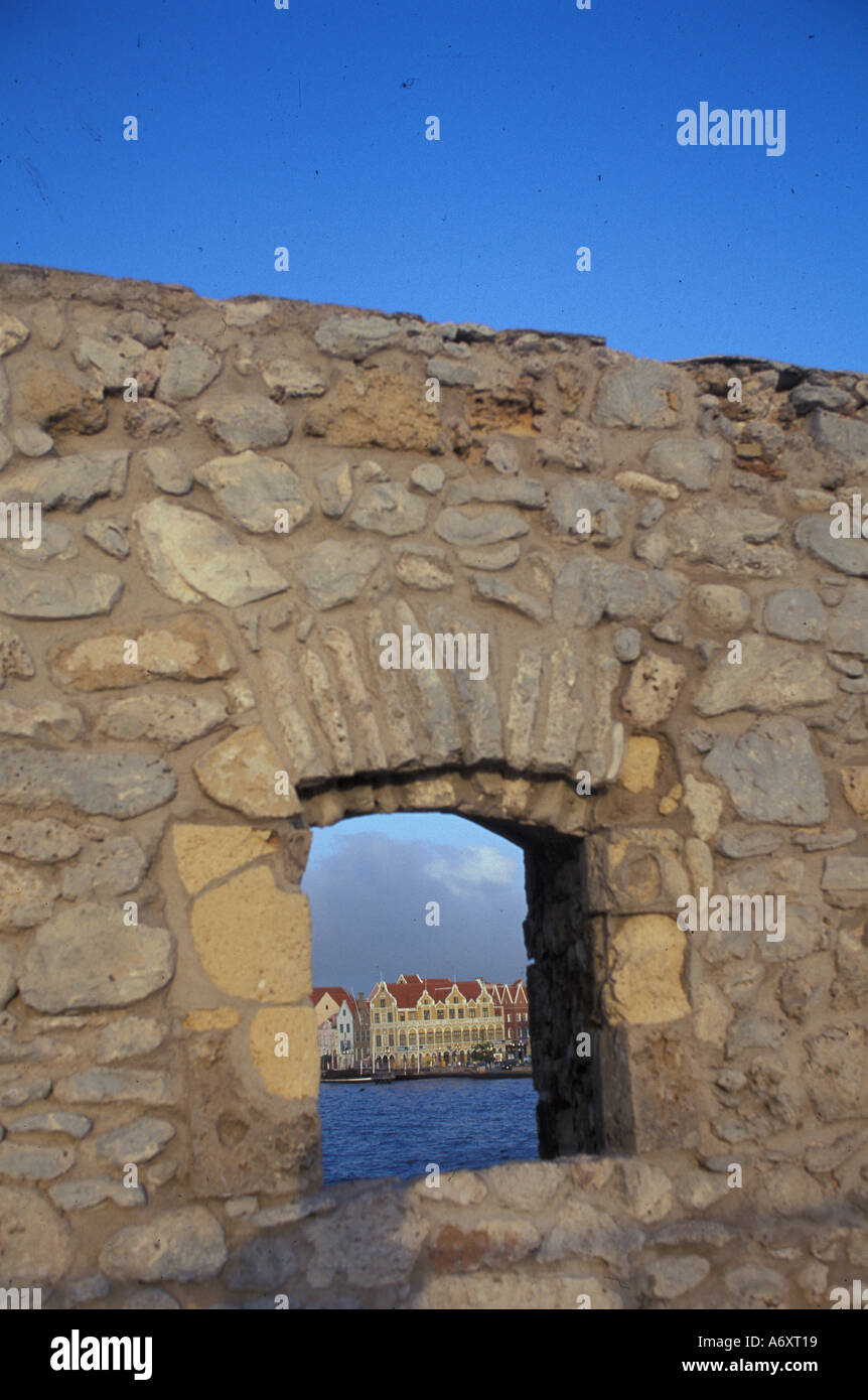 Karibik, Curacao, Willemstad. Penha Gebäude aus Riffort. Stockfoto
