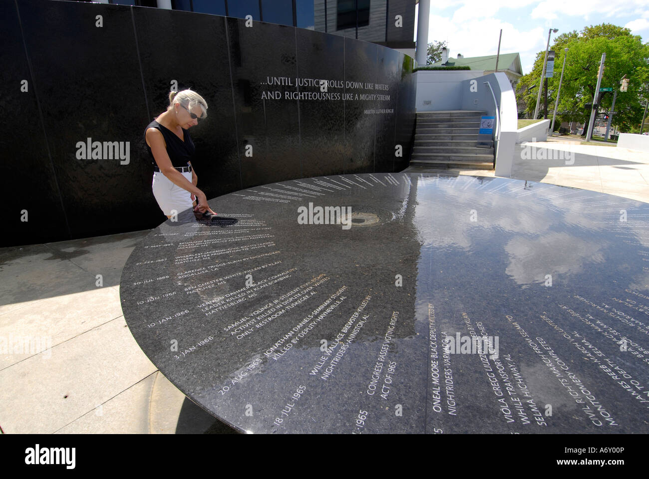 Timeline-Denkmal von Maya Lin Architekten an das Civil Rights Memorial Center Stockfoto