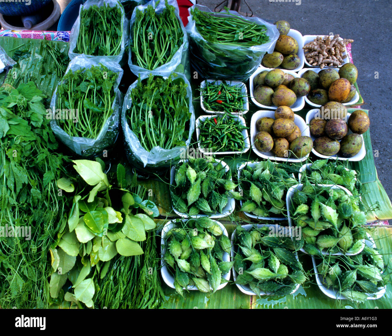 Bangkok Thailand Essen Gemüse Markt Obstladen Stockfotografie - Alamy