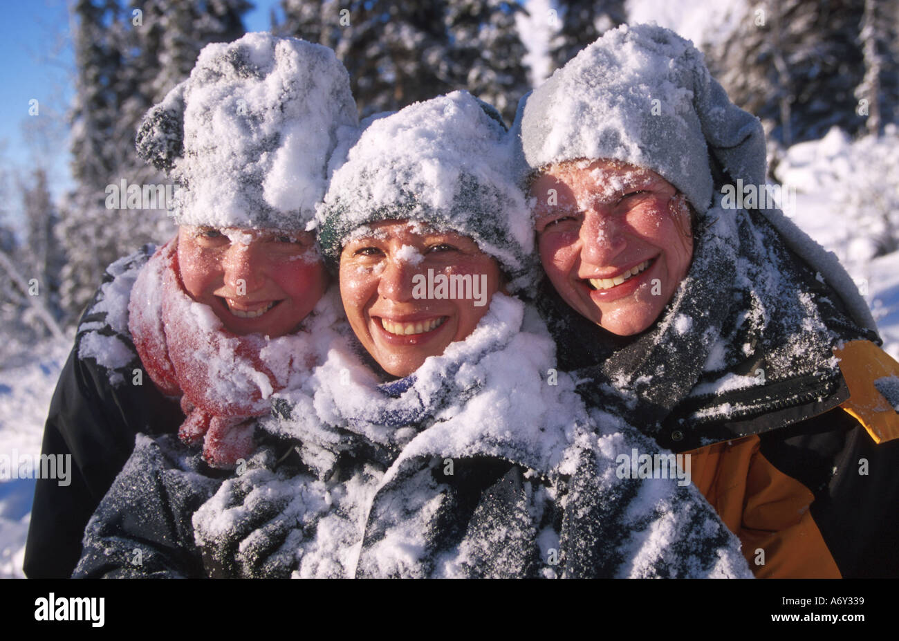 Nahaufnahme von Frauen w schneebedeckter Gesichter SC Alaska Stockfoto