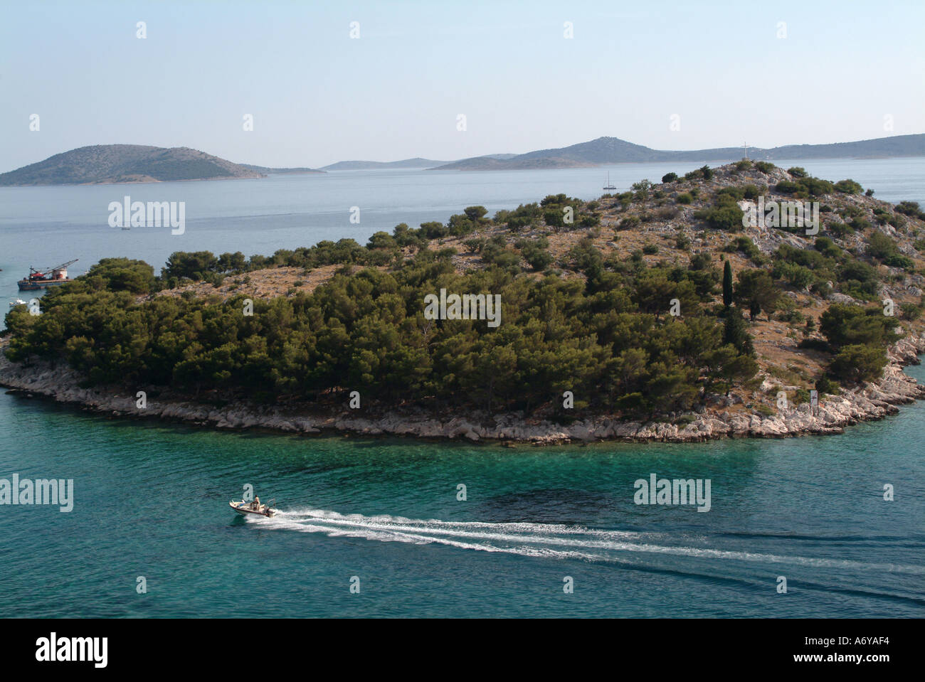 Insel in der Nähe von kroatischen Festland Kroatien Tribunj Stockfoto