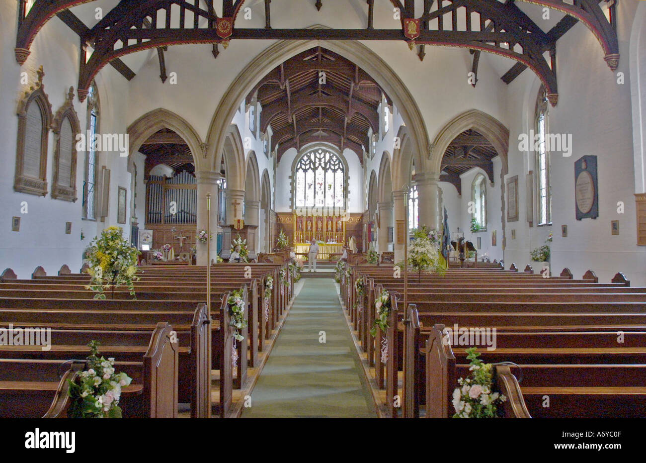 Blumenfest am St. Peter St.Paul Kirche Chingford London UK Stockfoto