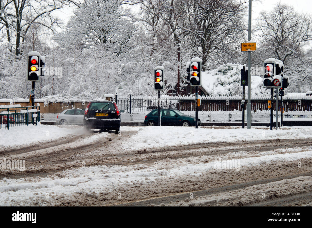 Autofahren im Winter gefährlichen Bedingungen Frühling Schottland Stockfoto