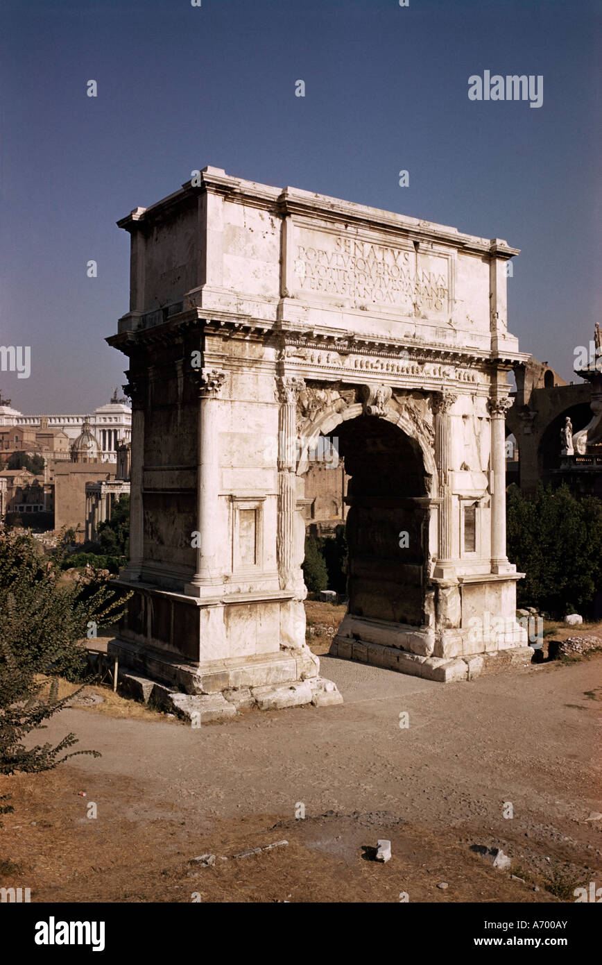 Bogen von Titus zum Gedenken an die Eroberung von Jerusalem in 70 n. Chr. Rom Latium Italien Europa Stockfoto