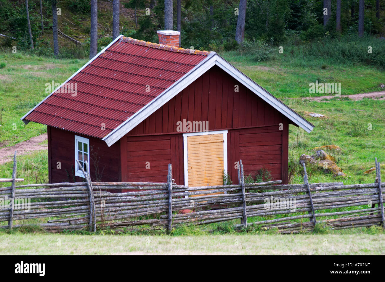 Eine kleine Schuppen im Garten. Am ursprünglichen Speicherort wo Astrid