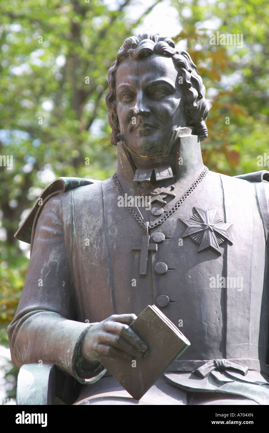Eine Statue von Esaias Tegnér Tegner im Dom Park. Im Park Linné Linne Linnaeus. Vaxjo Stadt. Smaland Region. Schweden, Europa. Stockfoto