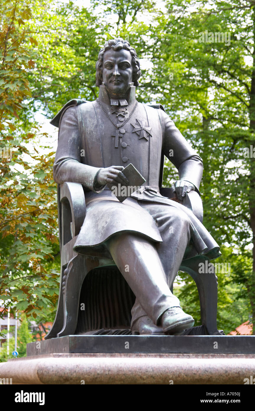 Eine Statue von Esaias Tegnér Tegner im Dom Park. Im Park Linné Linne Linnaeus. Vaxjo Stadt. Smaland Region. Schweden, Europa. Stockfoto