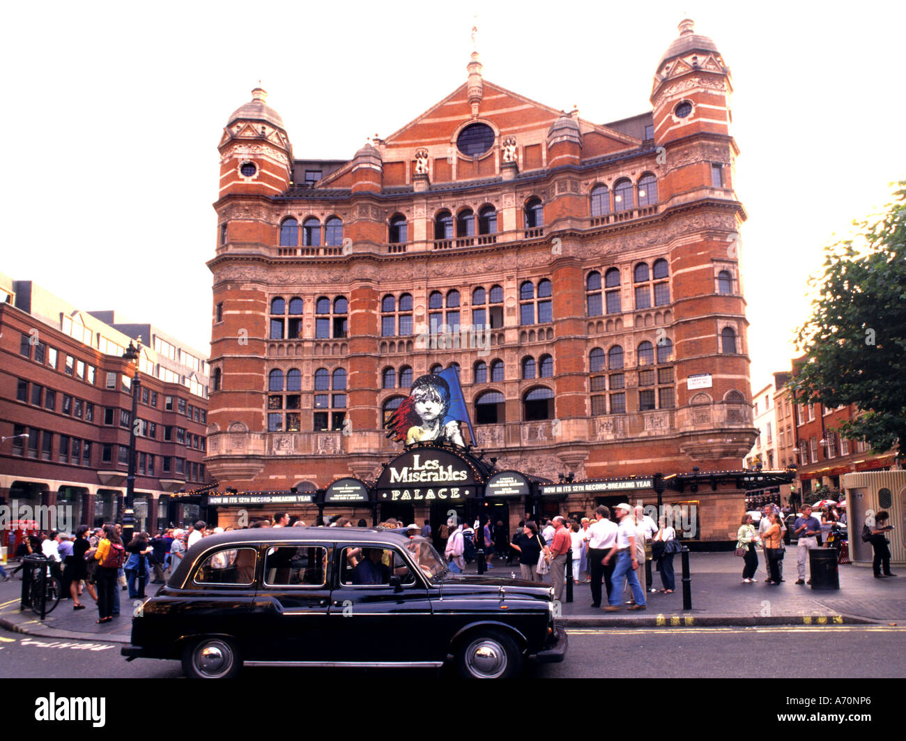 Taxi Cap Miserables London Palace Theatre Akt handeln Drama Komödie Stockfoto