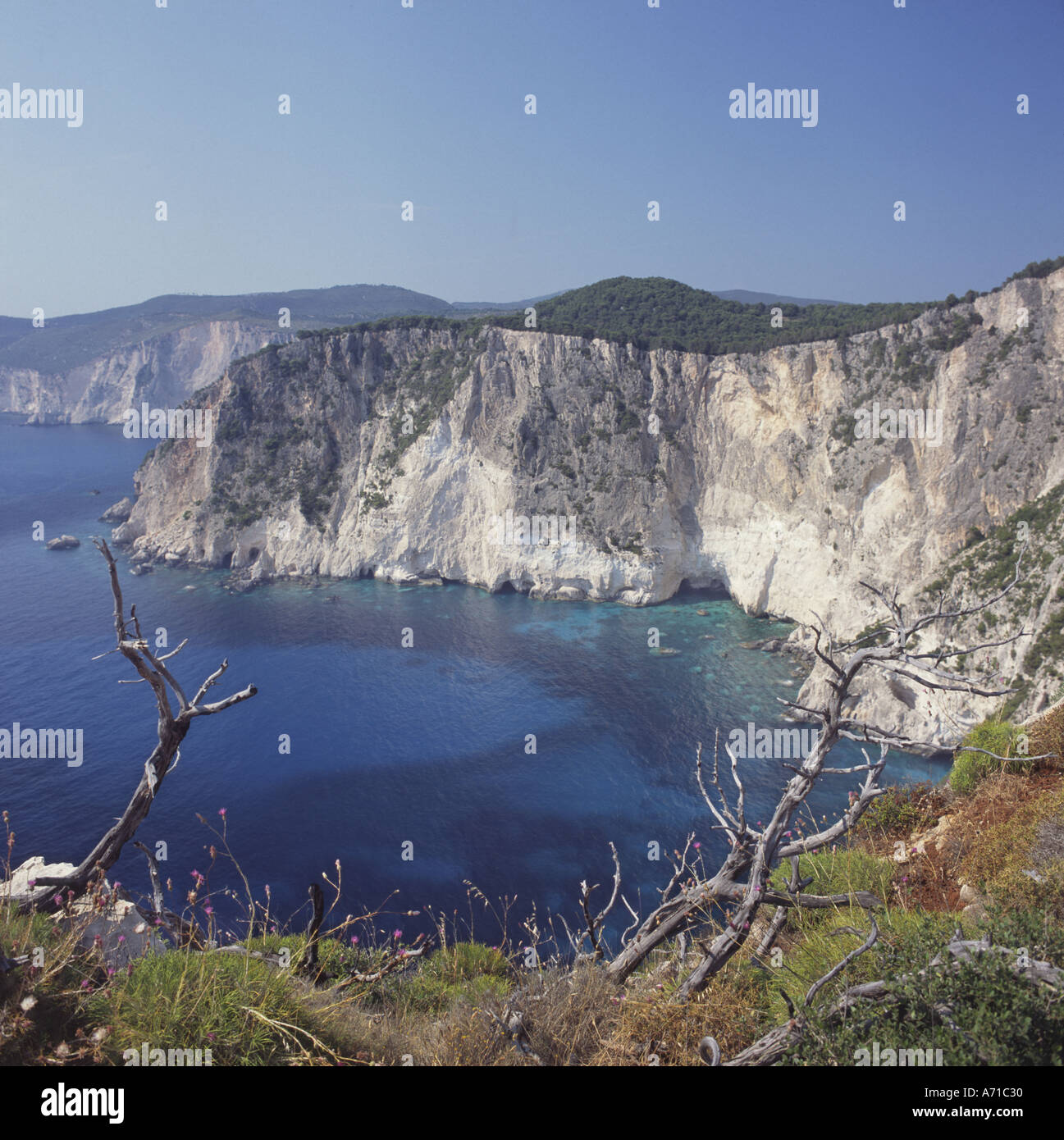 Blick entlang der spektakulären Klippen von Keri an der Westküste der Insel Zakynthos Insel die griechischen Inseln Griechenlands Stockfoto