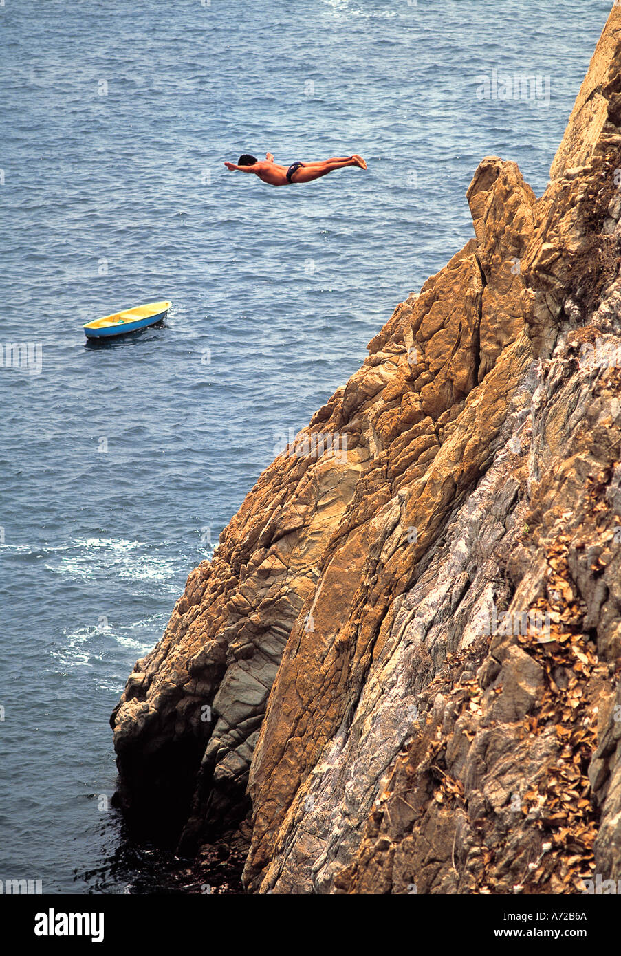 Klippen bei La Quebrada Acapulco Guerrero Mexiko tauchen Stockfoto